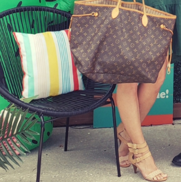 Meet your Posher, Holly - Picture 6 of 10